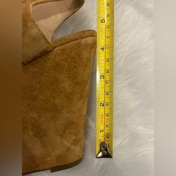 Jessica Simpson Suede Tan WedgeSize 8M - Picture 5 of 6